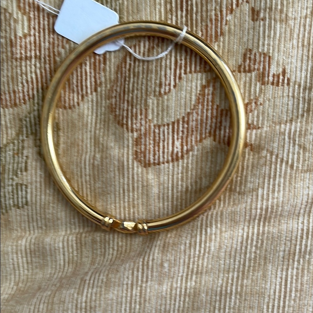 Timeless Gold Bangle Bracelet with Hinged Design